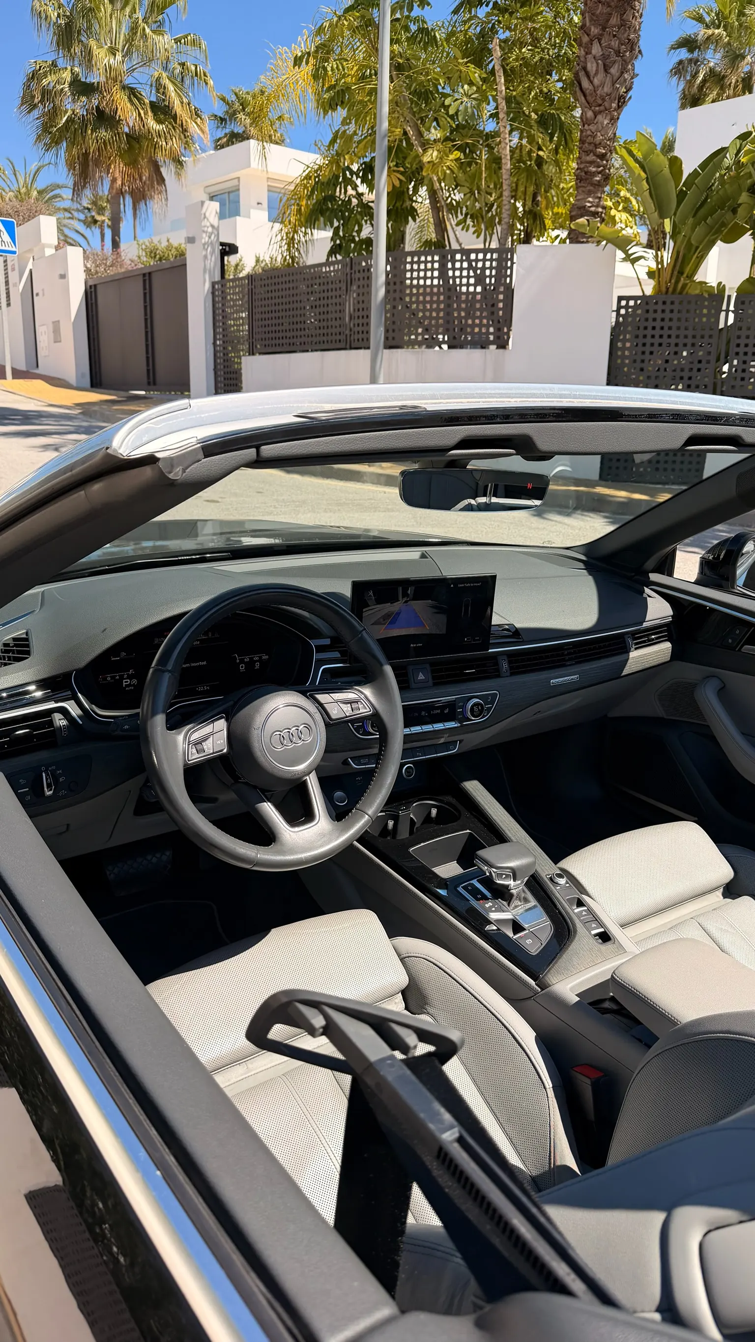 Audi A5 Convertible driver-side cockpit with leather steering wheel, Audi virtual cockpit and MMI touch screen